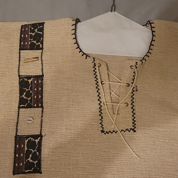 Kenyan shirt with cultural patterns.. - Picture 3 of 4